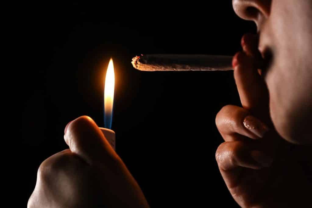 smoking cannabis risks