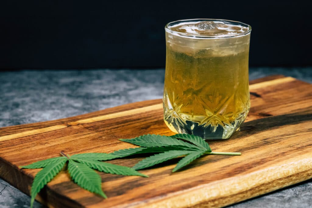 Study indicates cannabis brings down alcohol use